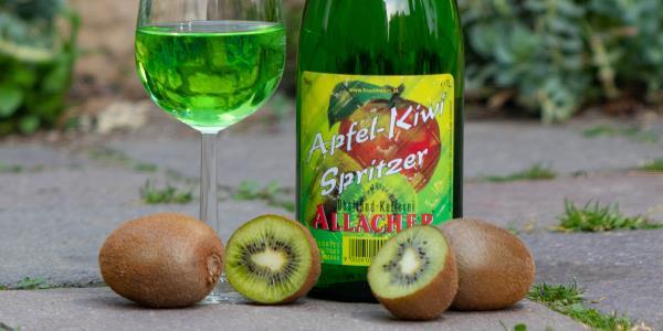 Apple-kiwi spritzer